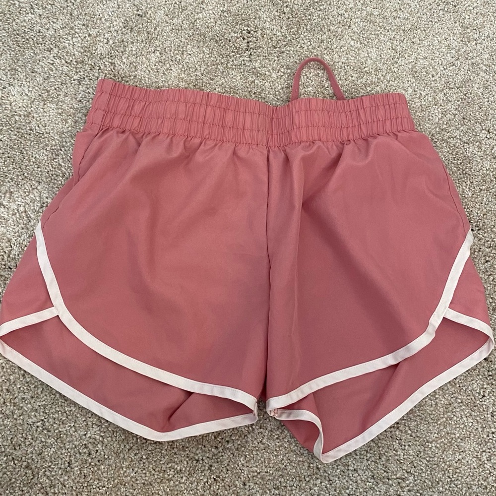 pink shorts